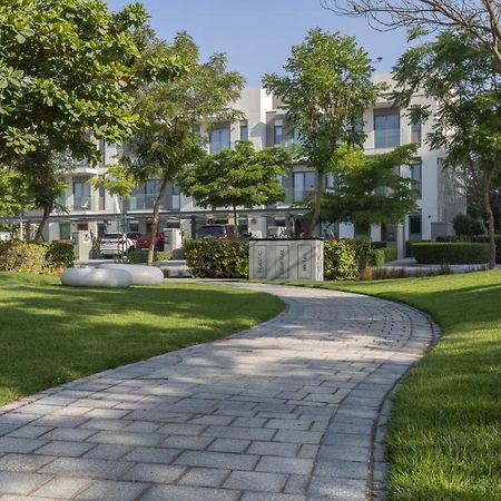 STAY Splendid Studio Holiday Home near Burj Khalifa Dubai Luaran gambar