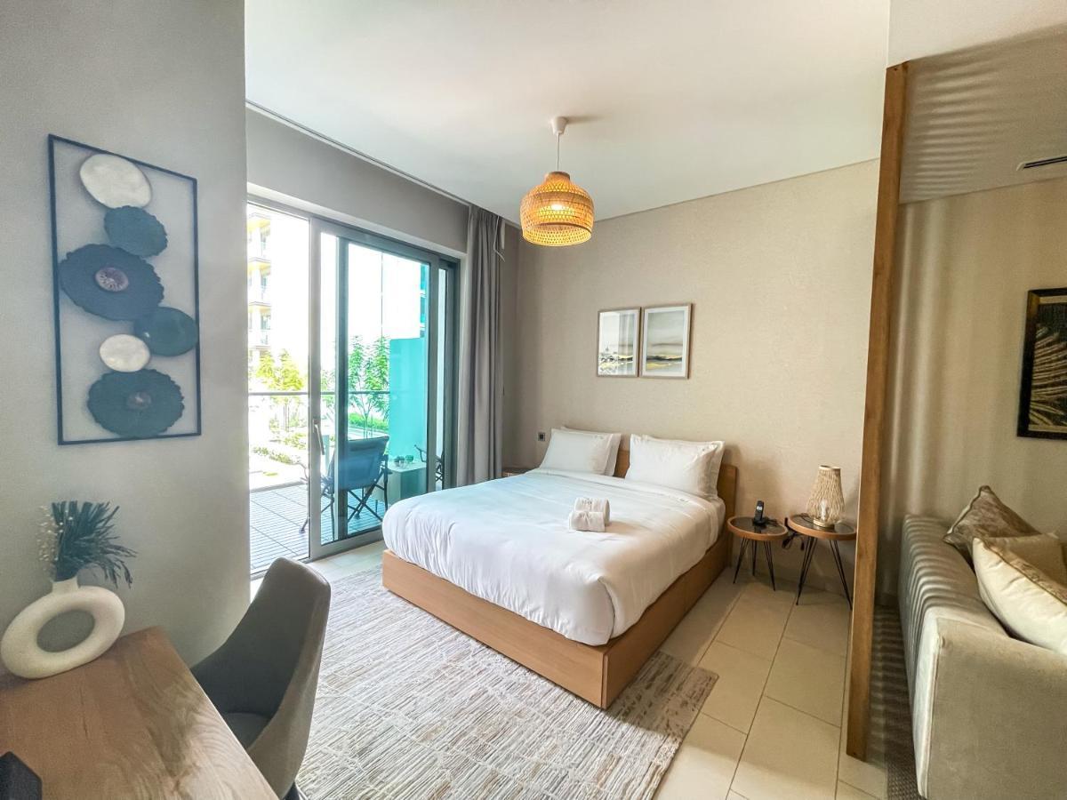 STAY Splendid Studio Holiday Home near Burj Khalifa Dubai Luaran gambar