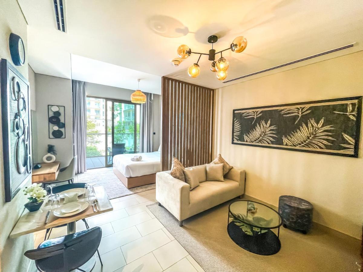 STAY Splendid Studio Holiday Home near Burj Khalifa Dubai Luaran gambar